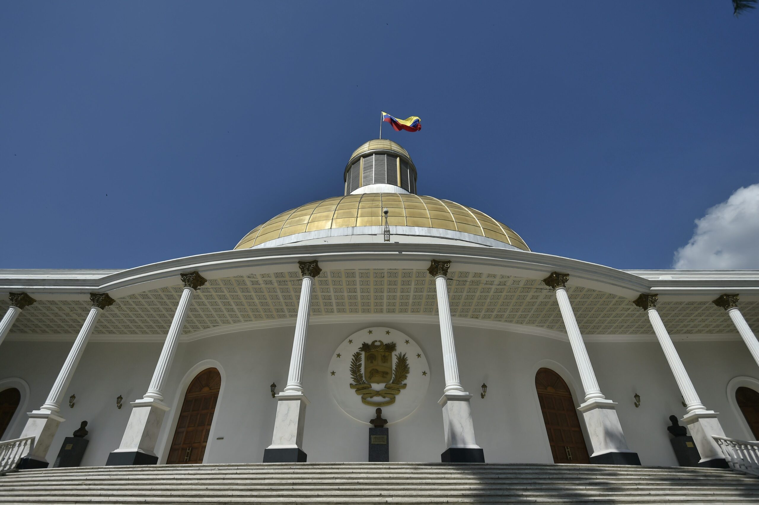 Oposición rechazan omisión legislativa