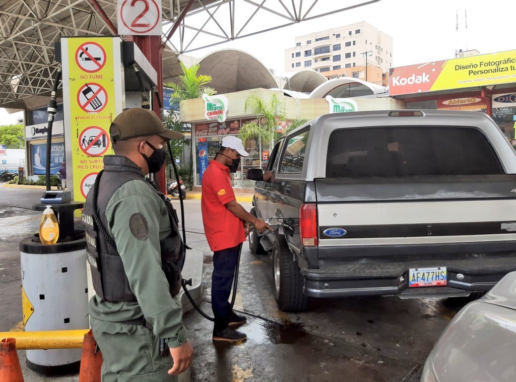 horario de las estaciones de servicio en Lara