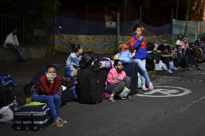 venezolanos en colombia ingresos económicos- acn
