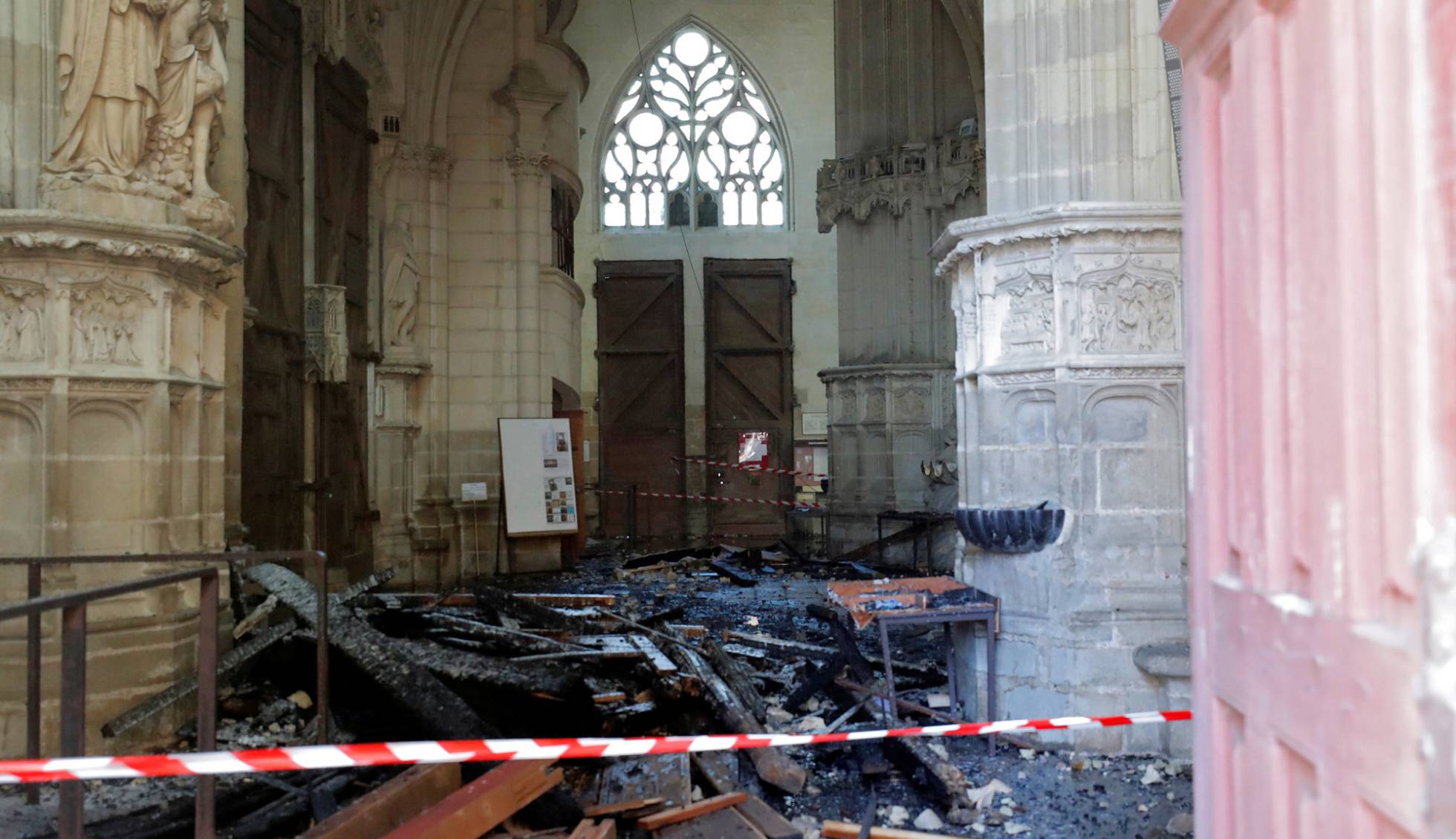 Incendio catedral Nantes