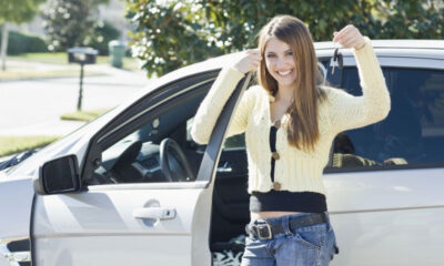 Requerimientos para alquiler de automóviles a menores de 25 años