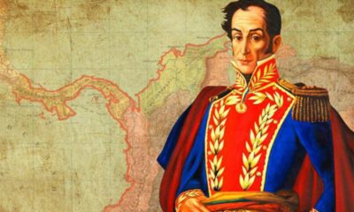 nace Simón Bolívar
