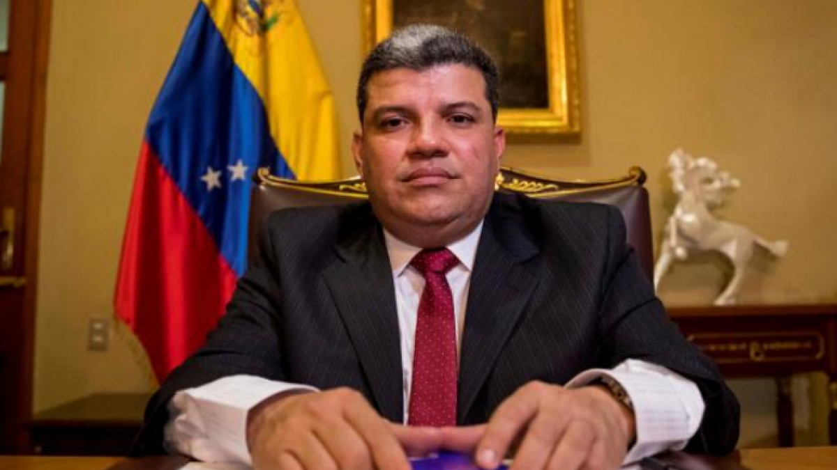 Luis Parra hospitalizado