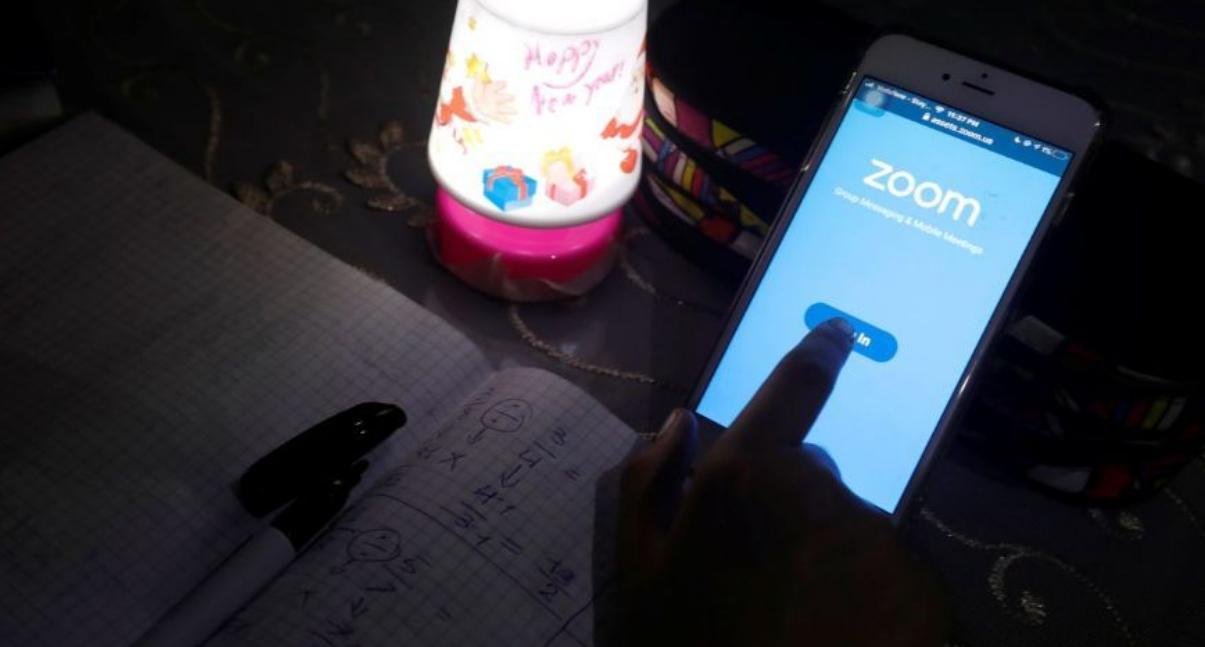 ¡Te invitan a un videochat y te roban! La nueva forma de estafa por Zoom. Foto: Cortesía/Infotechnology.com