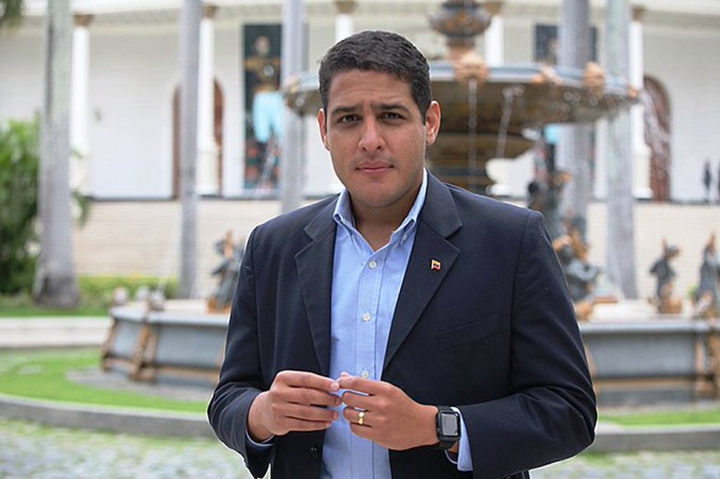 Centros de salud están colapsados . noticiasACN