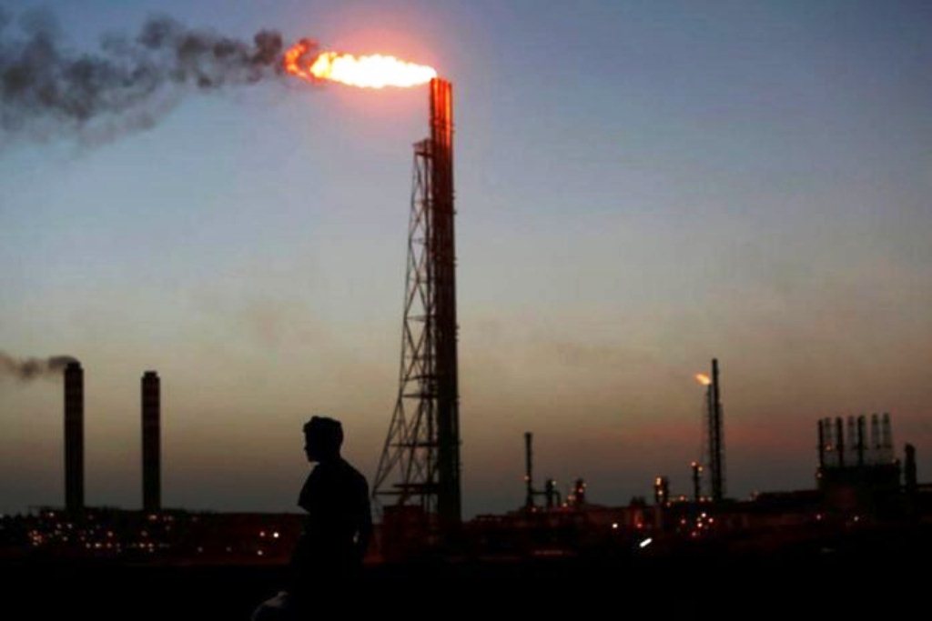 PDVSA reanudó producción de gasolina en Cardón - noticiasACN