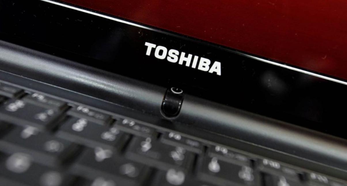 ¡Después de 35 años! Toshiba abandona el negocio de las laptops