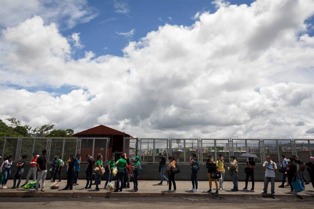 Venezuela pasó 300 fallecidos con covid-19 - noticiasACN