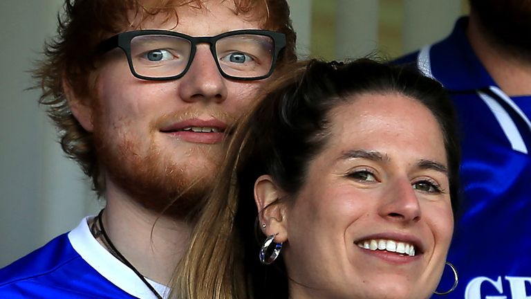 Ed Sheeran anunció nacimiento de su hija