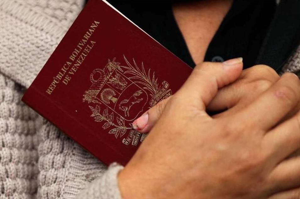 ¿Y el SAIME? Quedan en "veremos" quienes esperan por cédulas y pasaportes