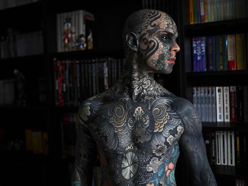maestro tatuados despedido francia- acn