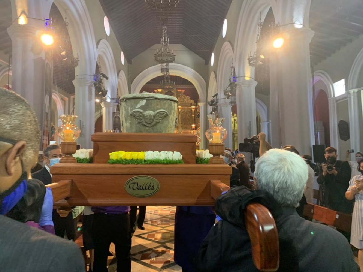 Detalle a detalle de la exhumación de José Gregorio Hernández