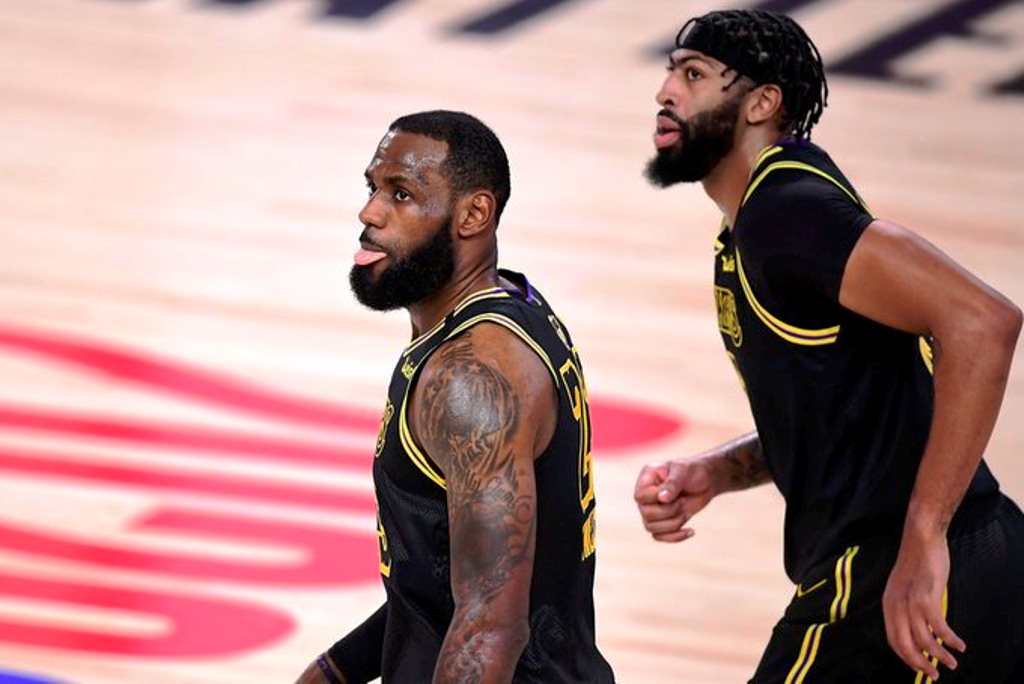Lakers amplió ventaja - noticiasACN