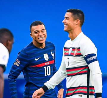 Mbappé enfrentó ídolo cristiano - acn