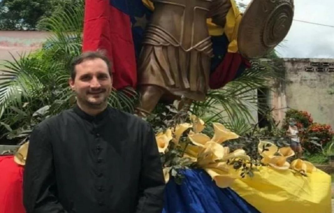 detenidos asesinato sacerdote- acn