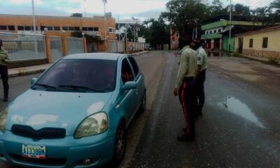 Policía municipal de Libertador retuvo vehículos por violar bioseguridad