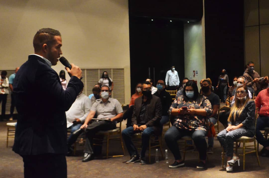 encuentro con candidatos y empresarios en Carabobo