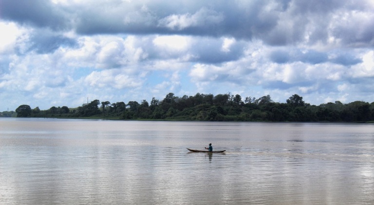 Embarazadas reman desde la selva a Tucupita - ACN