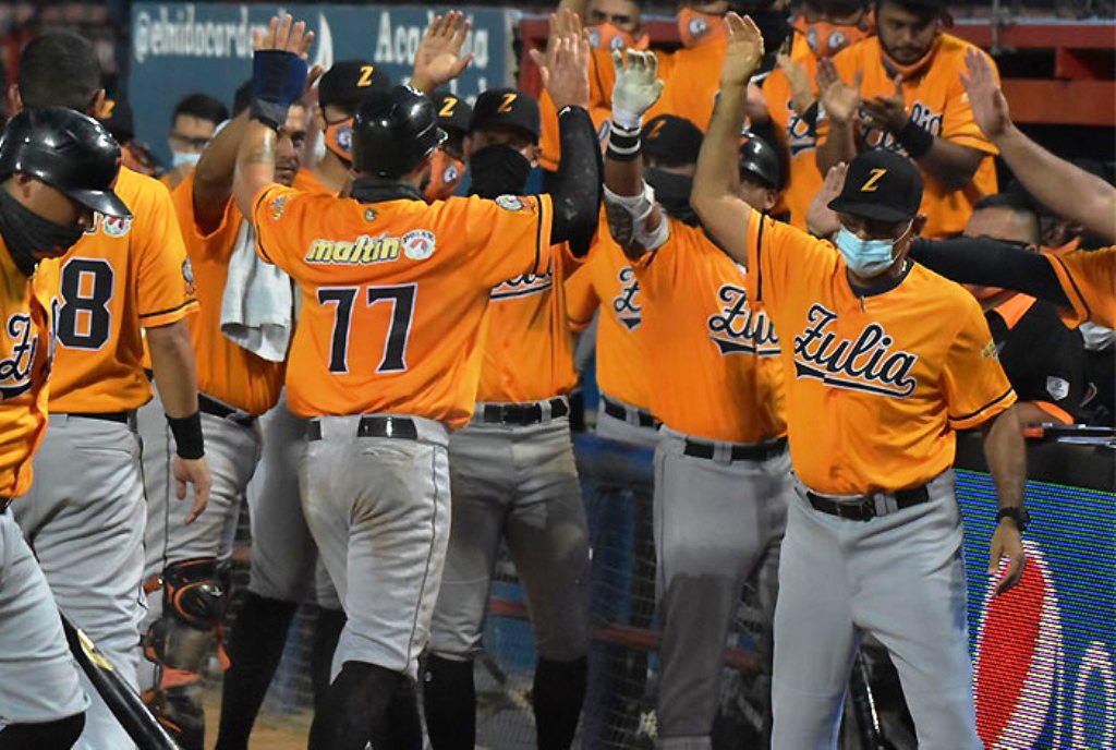 Águilas venció al campeón - noticiasACN