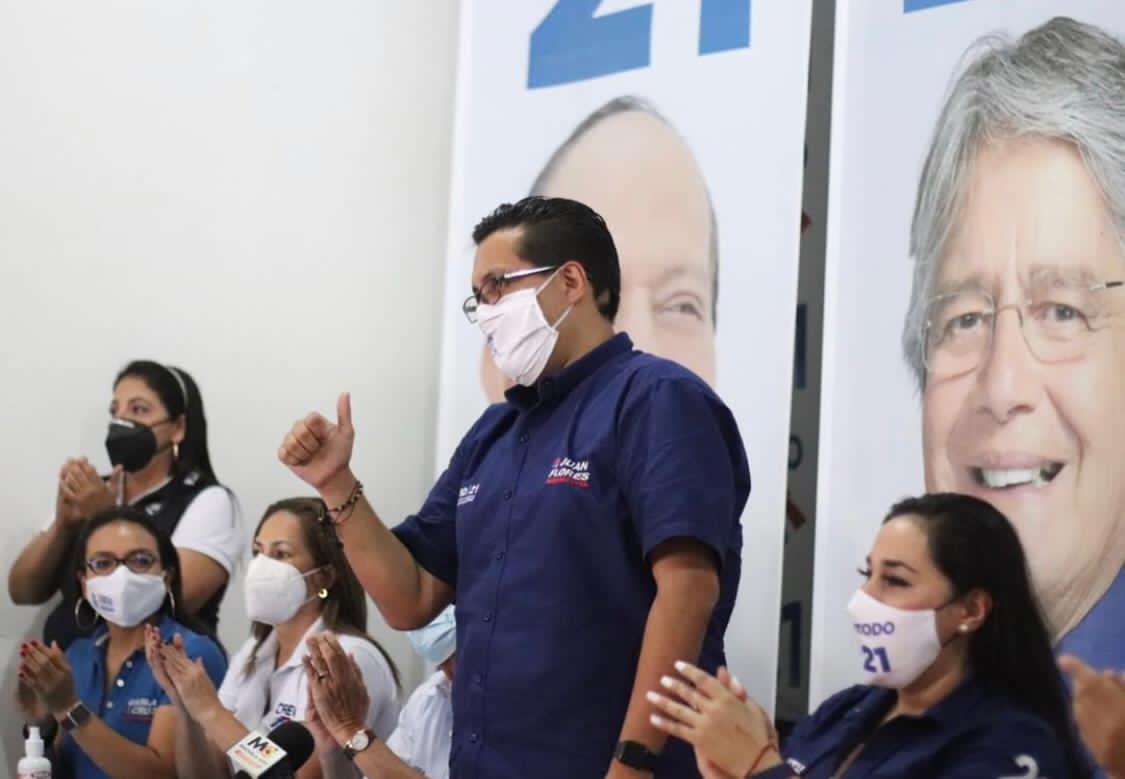 Juan Flores socialismo del siglo XXI