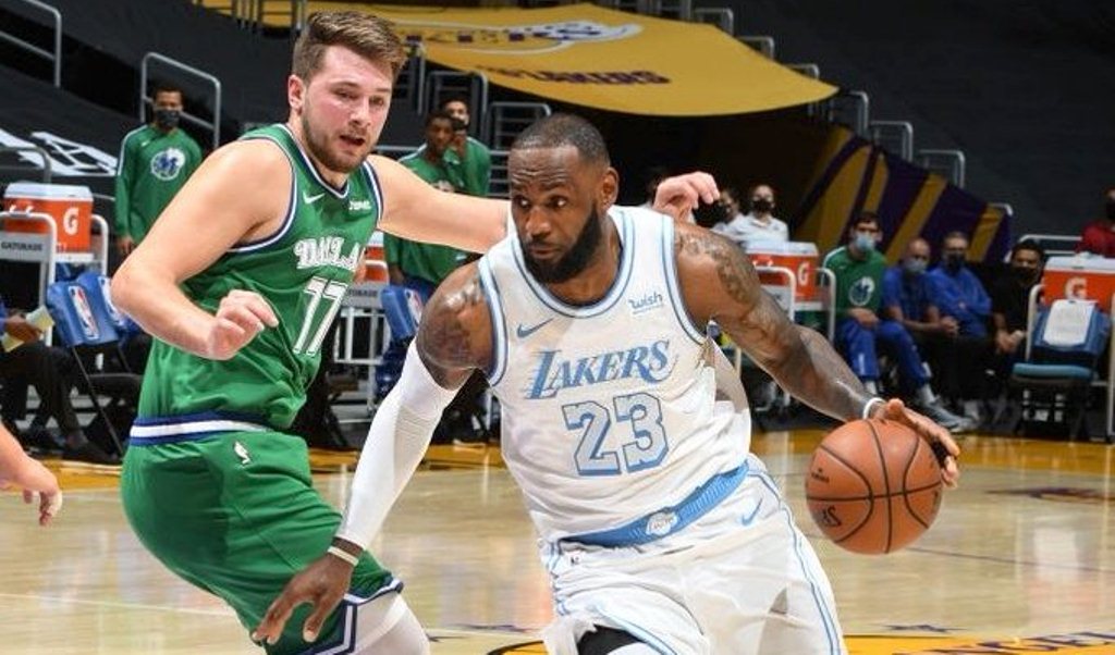Lakers ganó primer juego - noticiasACN