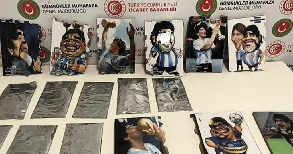 Incautan drogas en retratos de Maradona - noticiasACN