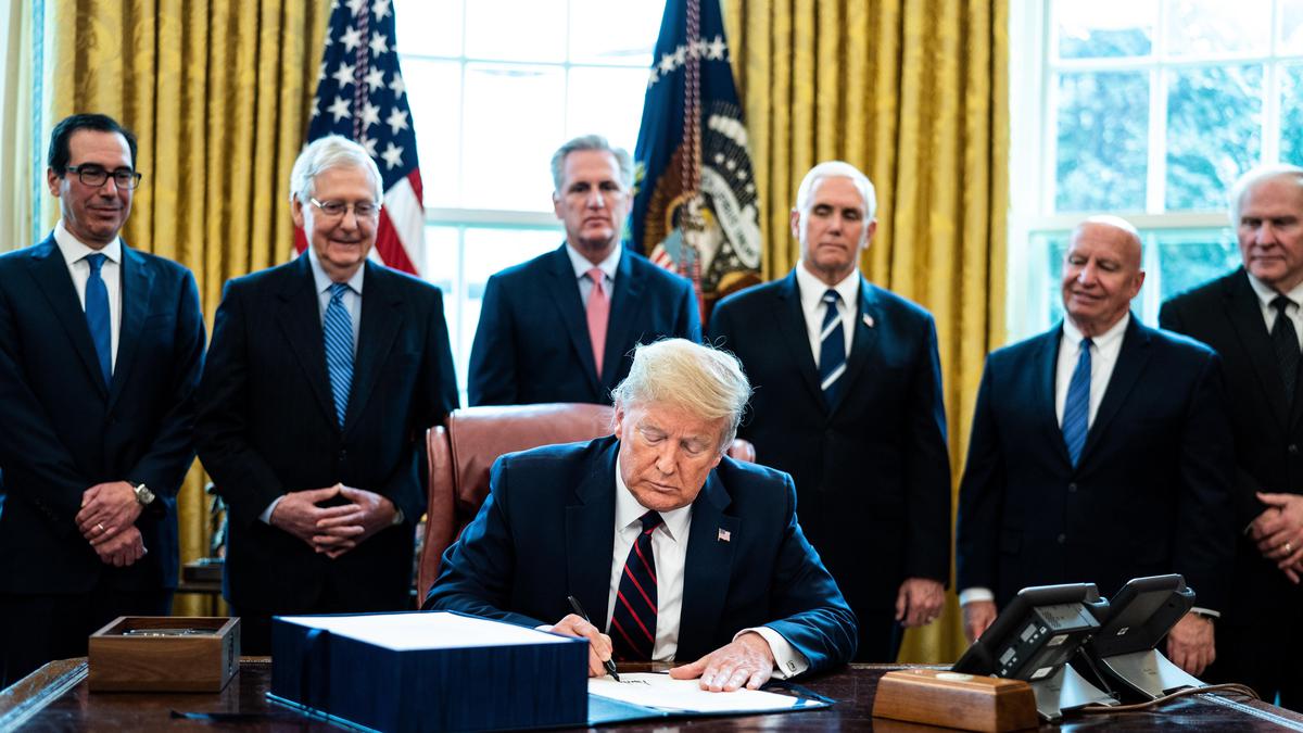 trump aprobó plan estímulo- acn