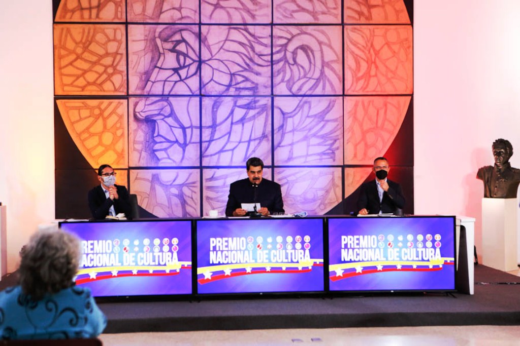 Maduro propuso bandera de 9 estrellas - noticiasACN