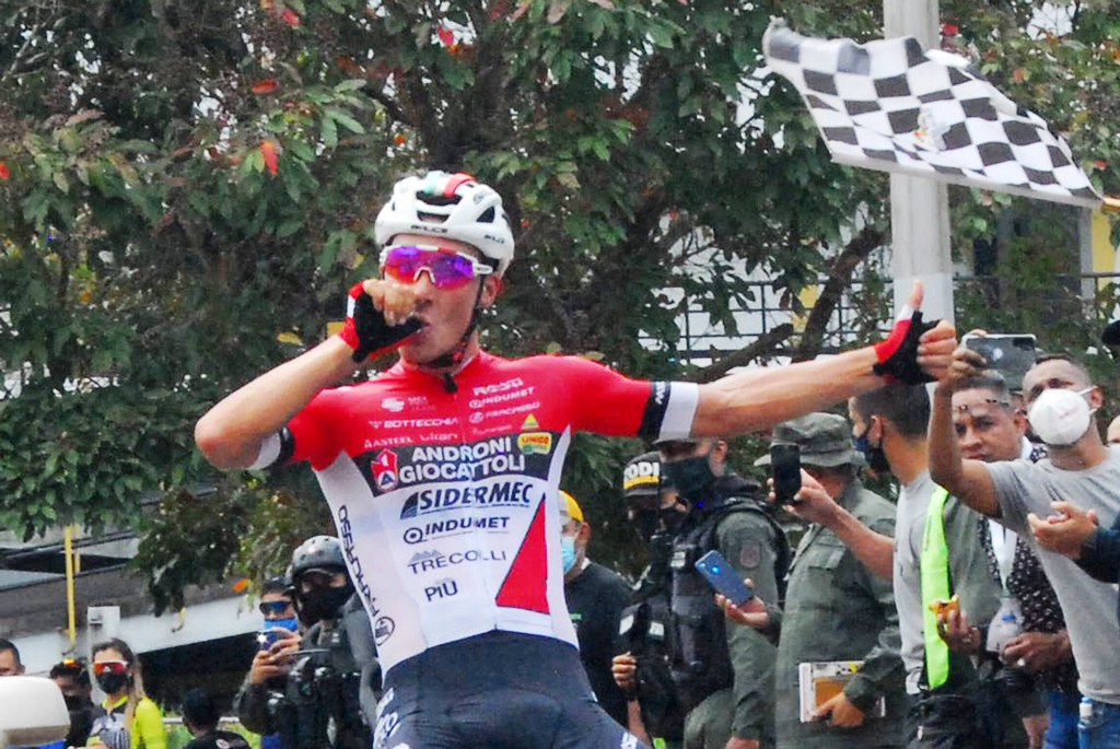 Roniel Campos bicampeón - noticiasACN