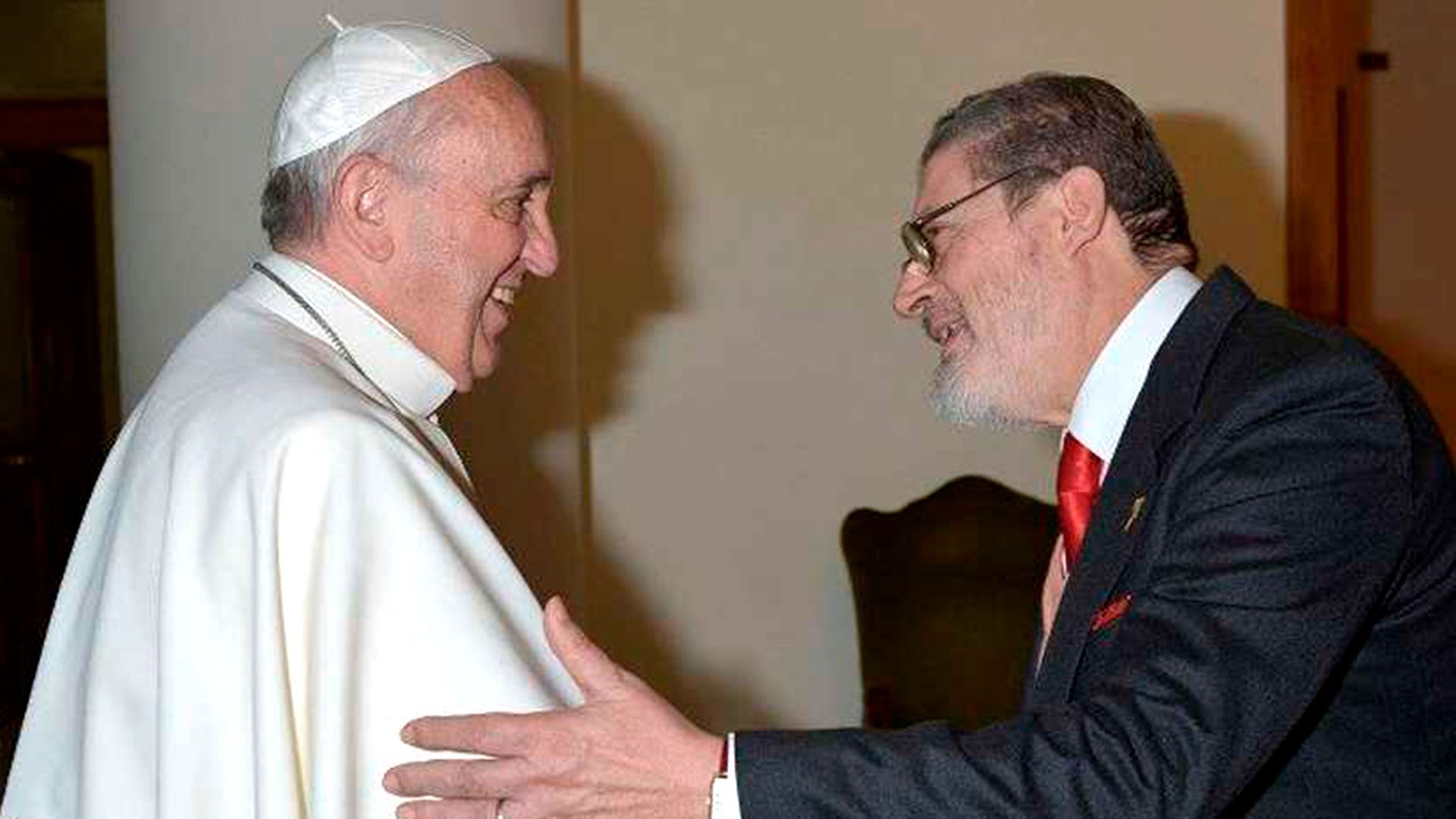 murió médico personal del papa - acn