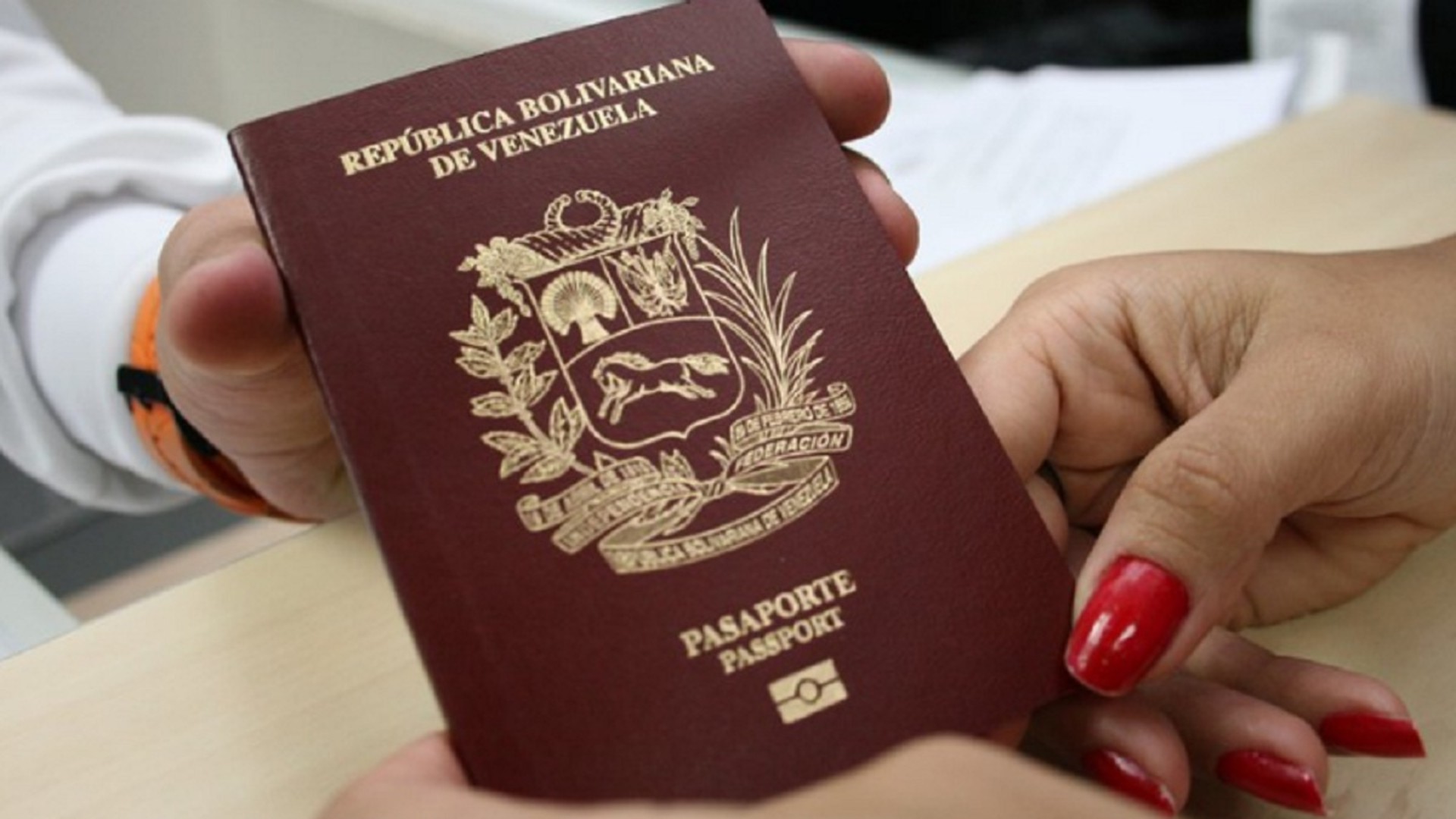pasaportes venezolanos cinco años prórroga- acn