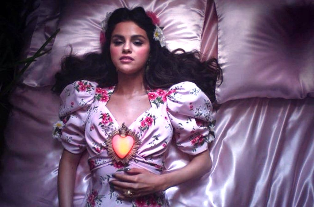 Selena lanzó sencillo en español - noticiasACN