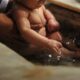 Bebé muere tras bautizo ortodoxo