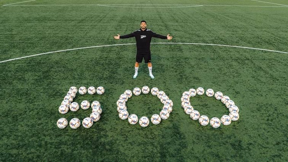 Luis suárez donó 500 balones- acn