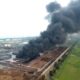 Incendio en refinería de petróleo de Indonesia