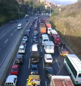 acceso a caracas colapsado- acn