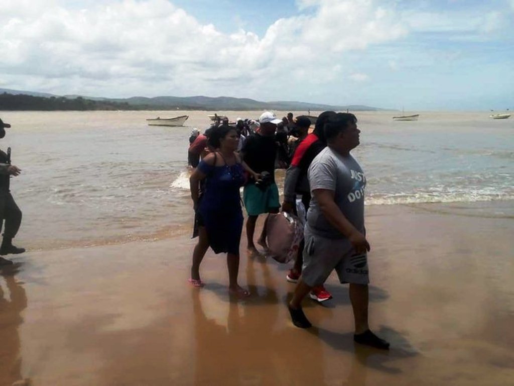 Rescatan a 18 balseros venezolanos - noticiasACN