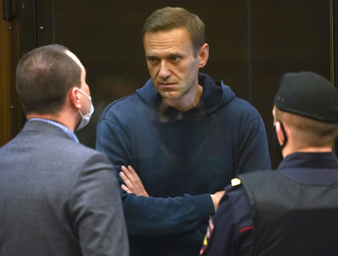 Alimentarán por la fuerza a Alexei Navalny