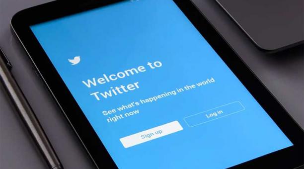 Twitter cerró cuentas en África - ACN