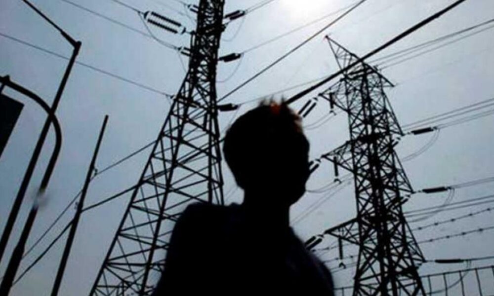 fuerte bajón eléctrico en Caracas y Miranda