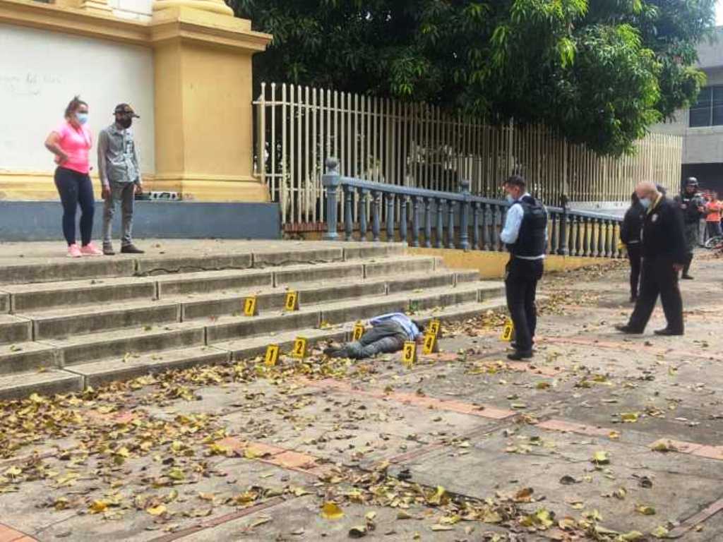 De 13 disparos acribillaron a Cachú - noticiacn