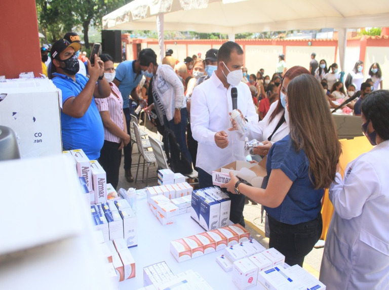 Dotaron centros de salud en La Guaira