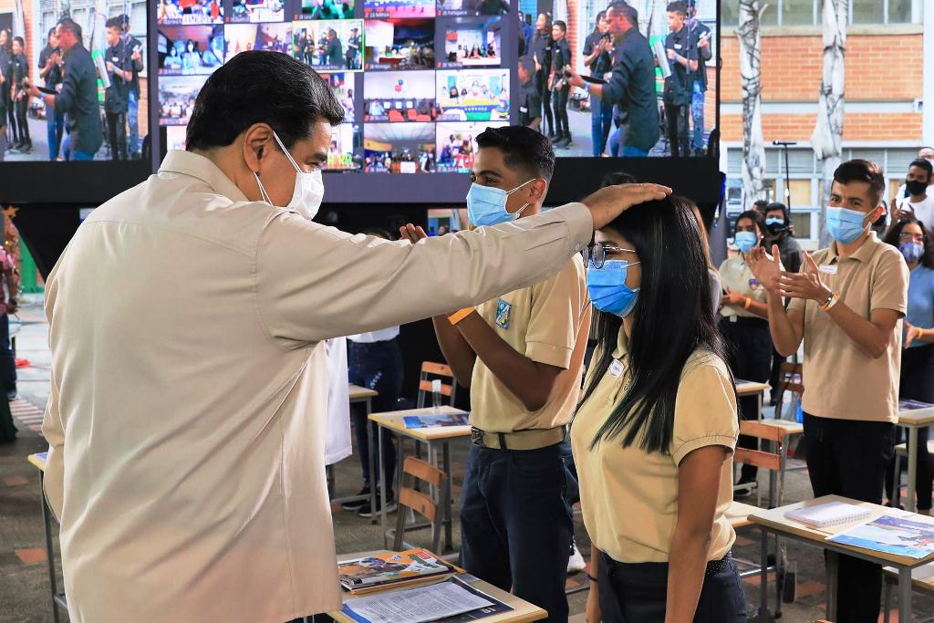 Regreso a clases presenciales para octubre - noticiacn