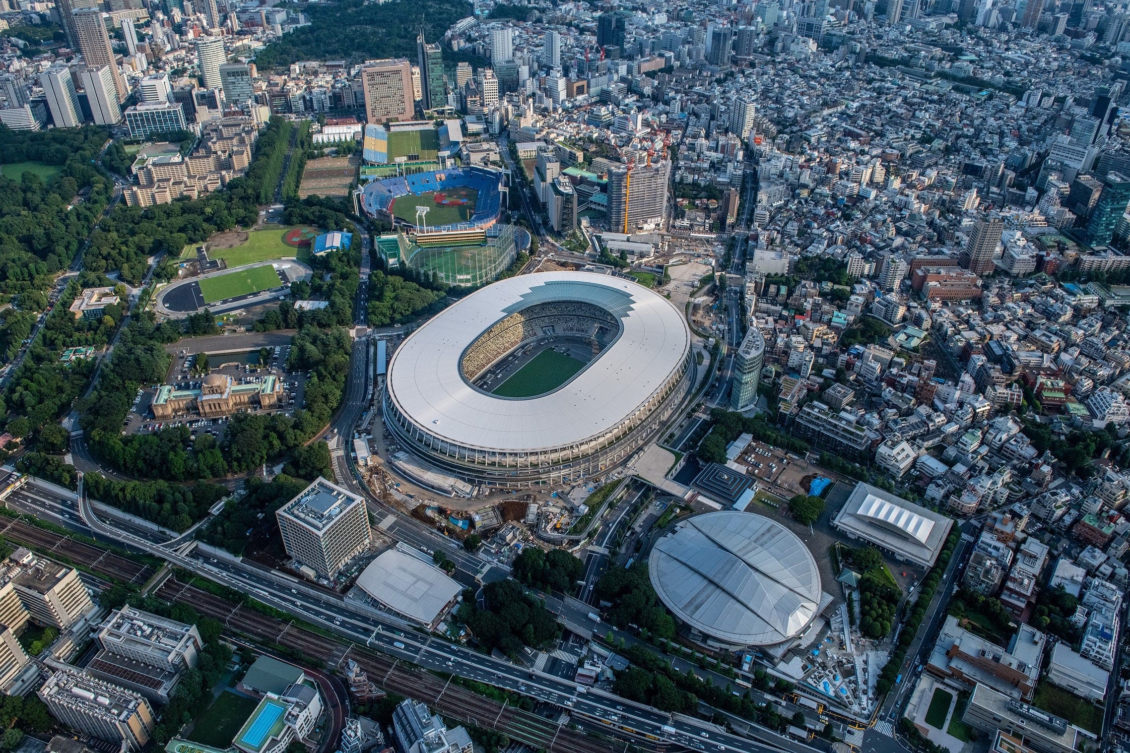 Hasta 10.000 espectadolres en estadios de Tokio - noticiacn