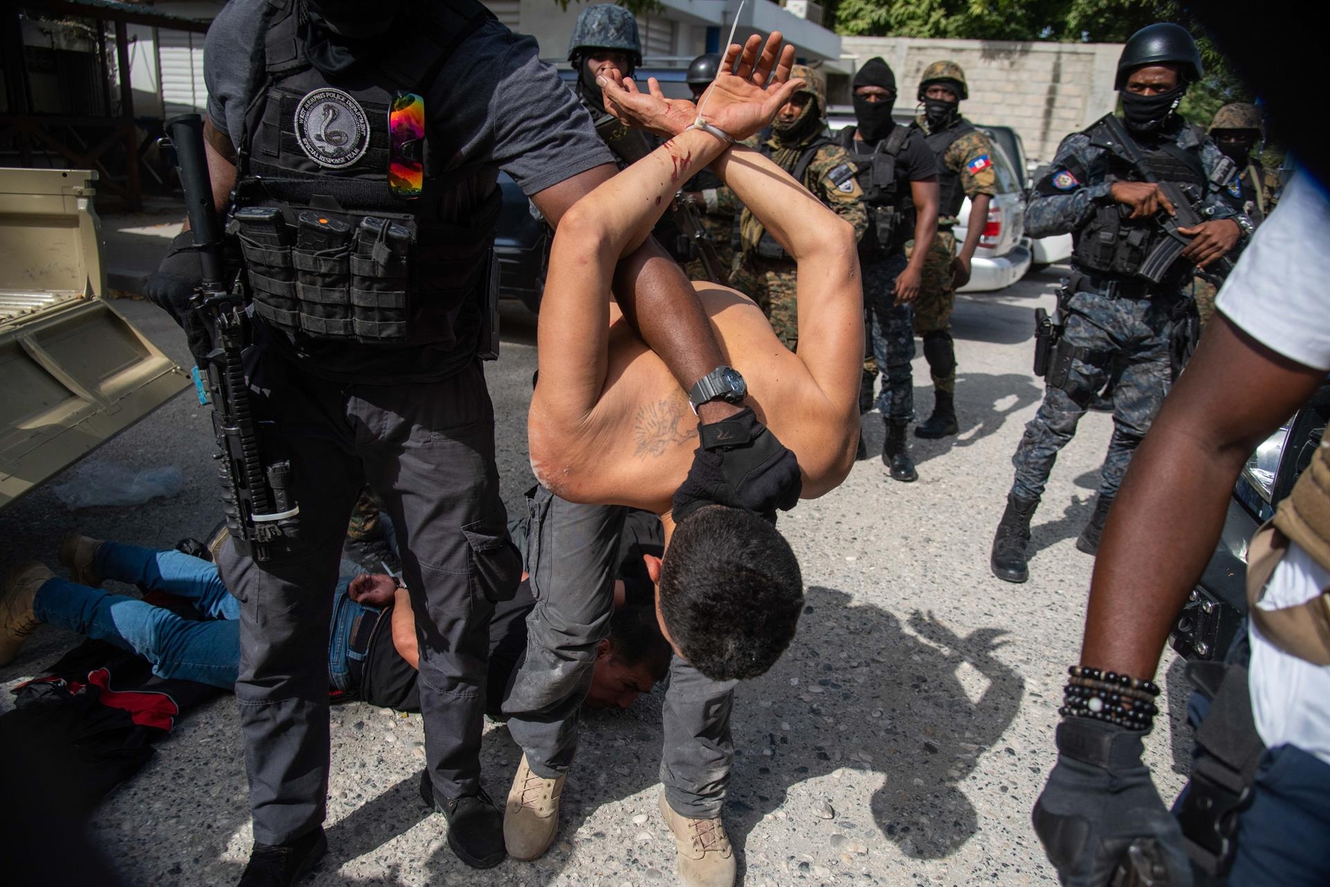 Arrestan a quince colombianos y dos estadounidenses - noticiacn