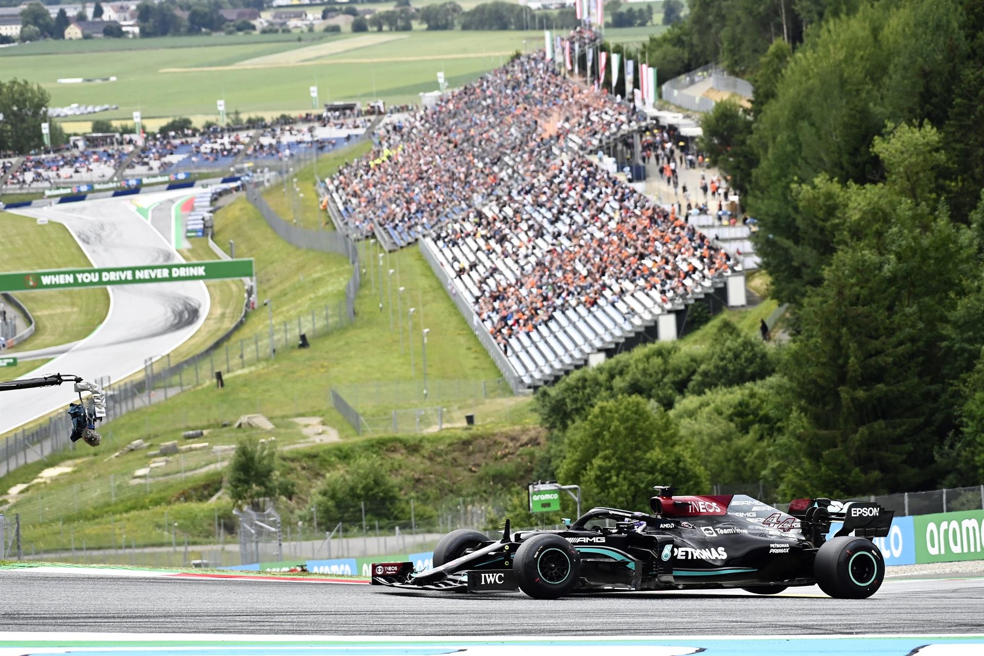 Los Mercedes retienen a Verstappen - noticiacn