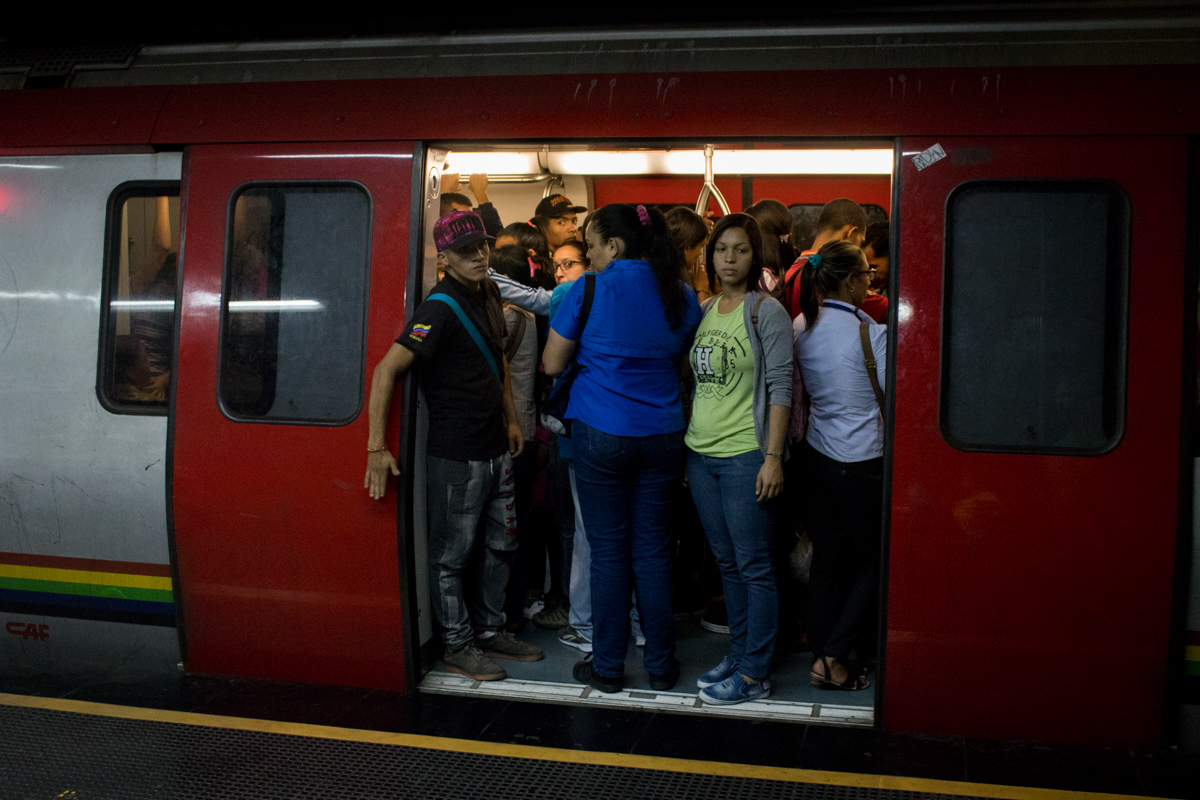 Metro de Caracas aumentó tarifas - ACN
