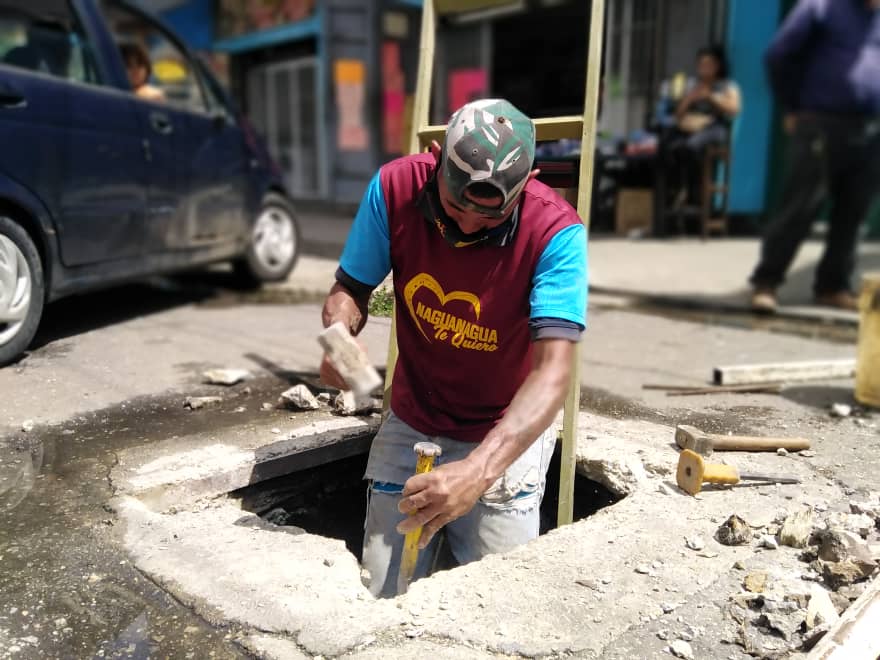 Boca de visita en 190 de Naguanagua
