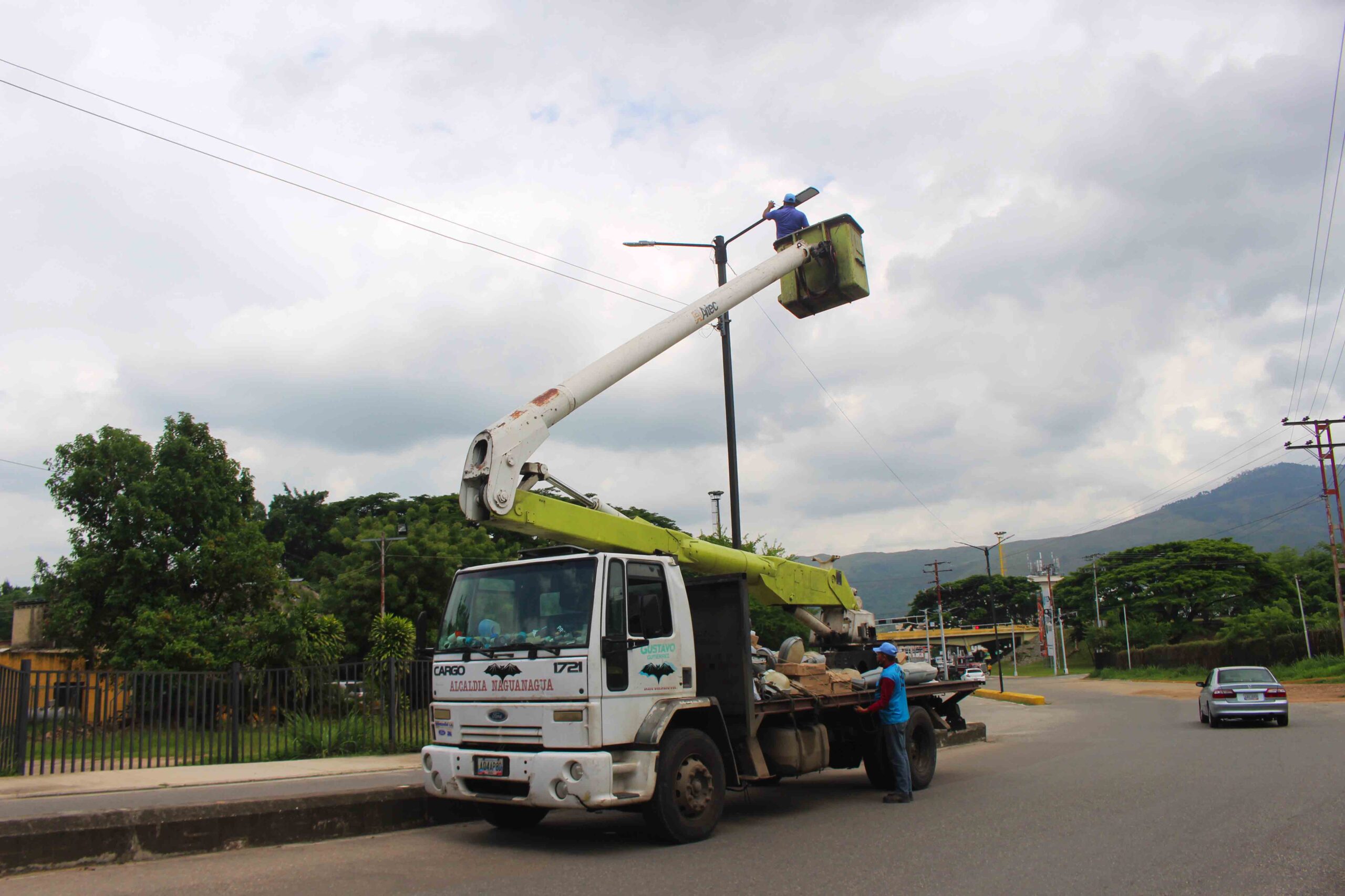 Rehabilitación de alumbrado en Naguanagua
