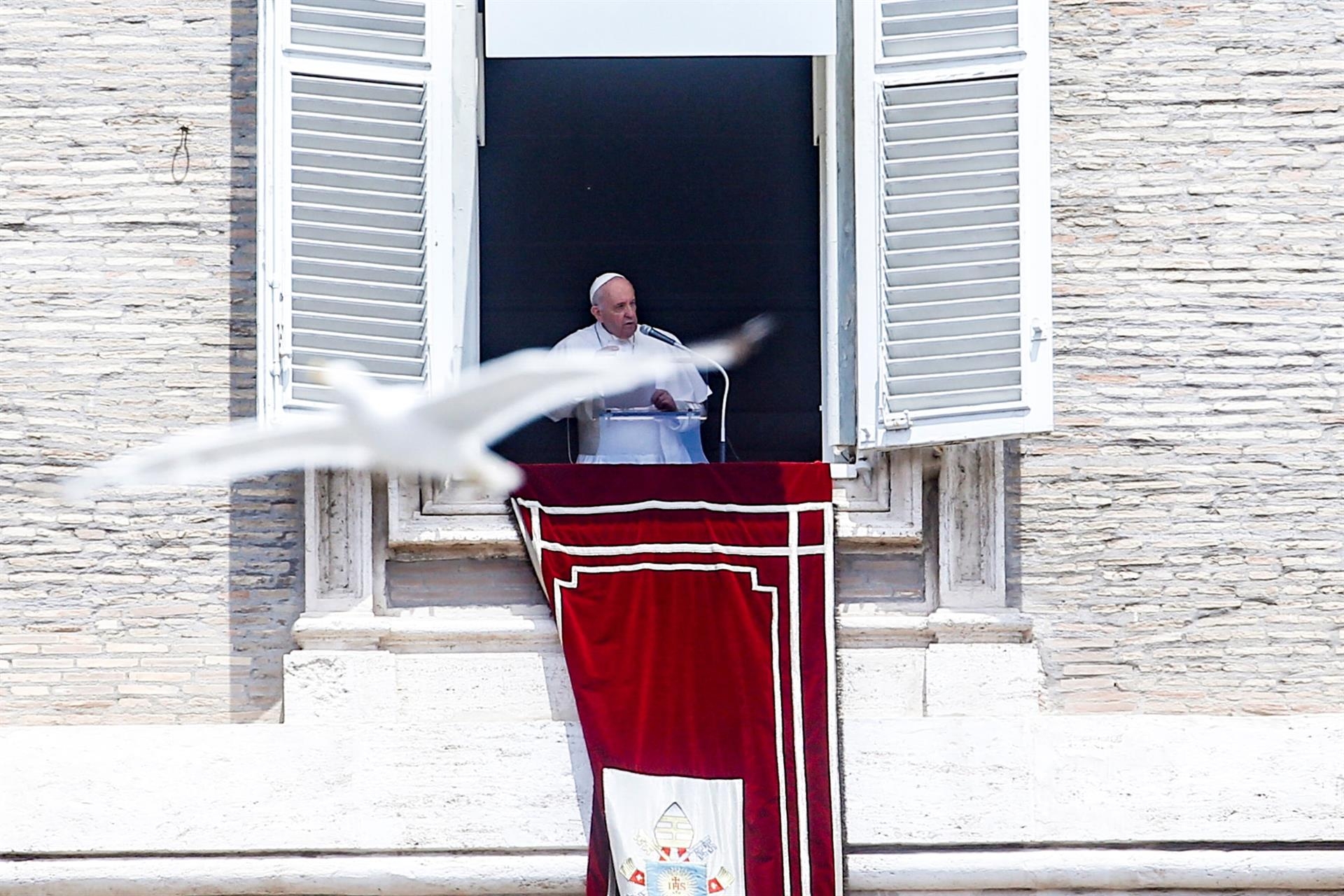 El papa Francisco fue operado con éxito - noticiacn